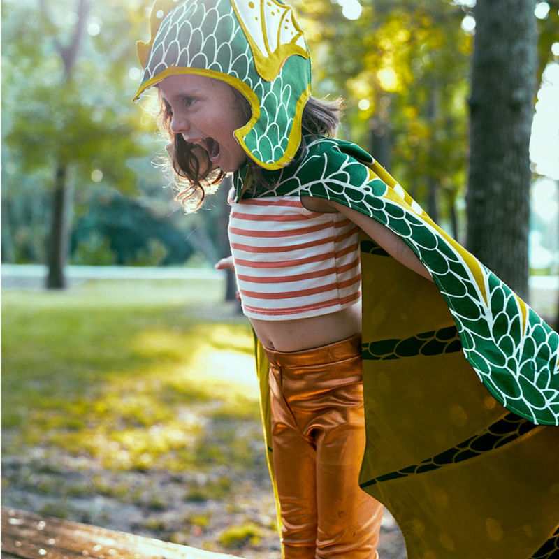How adorable are these capes and things for your kiddos? Find em' at Love Lane via Etsy!