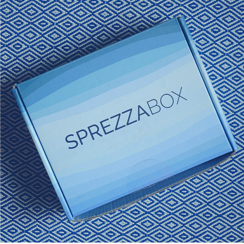 I've got an aweseom mens box on the blog today! Sprezza Box! Check it out and you could win.
