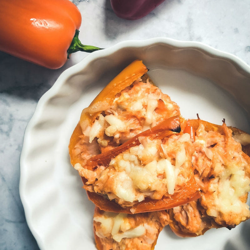 Low carb buffalo chicken stuffed mini peppers (quick and easy prep!)