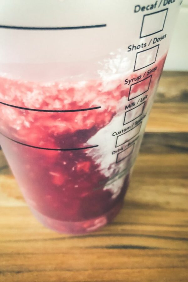 how much sugar is in a pink drink venti